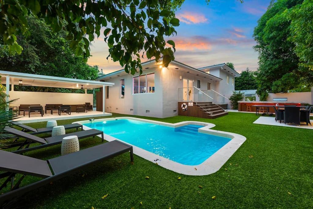 Beautiful Villa With Heated Pool Must Seen! Miami Exteriér fotografie